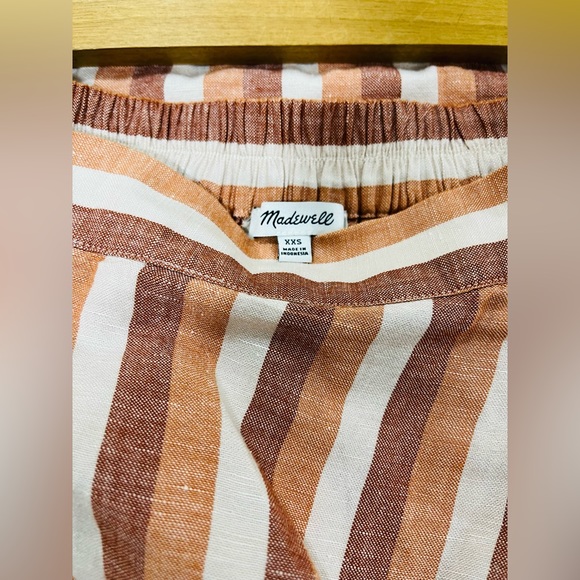 Linen-Cotton Overlay Skirt in Stripe - Picture 5 of 6